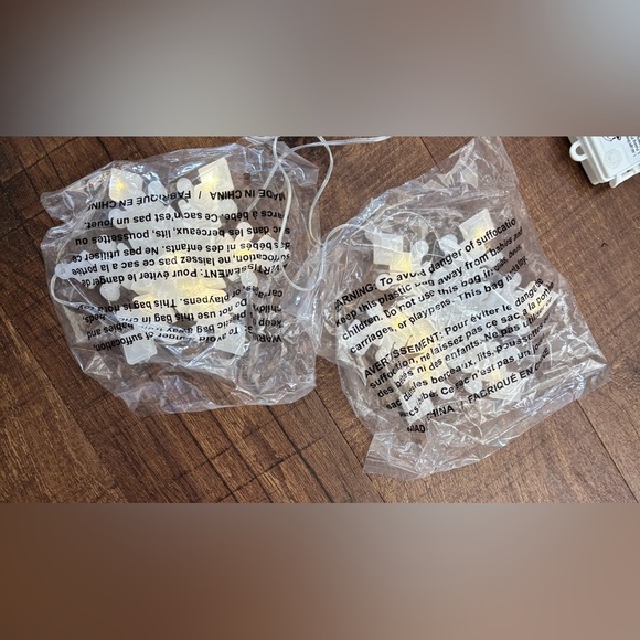 NWT lighted hanging snowflakes Christmas Xmas battery operated - Picture 5 of 8